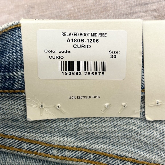 Agolde Curio Light Wash Mid Rise Relaxed Boot Cut Off Distressed Jeans 30 NWT - Picture 11 of 13